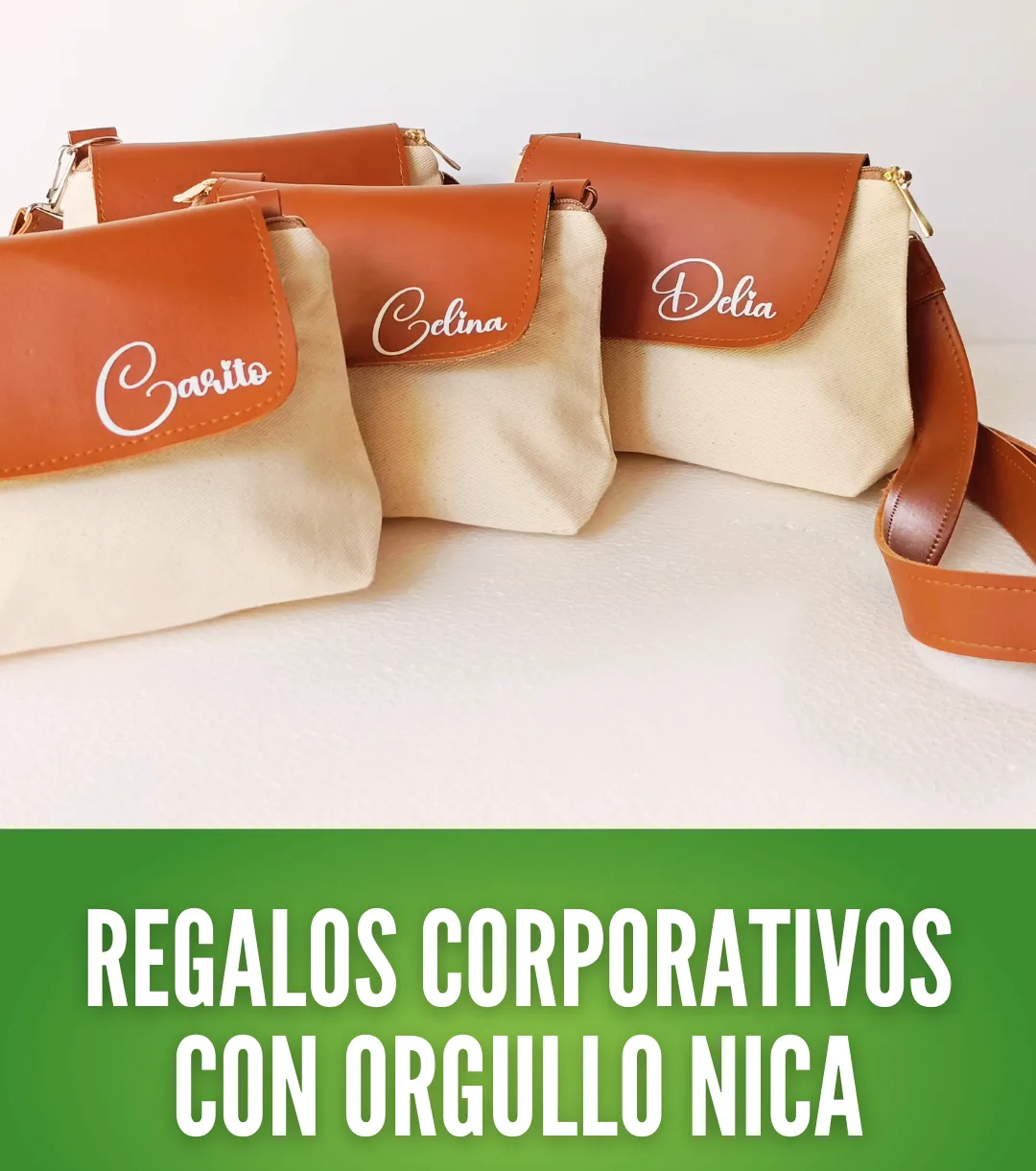 Carteras corporativas en lona natural y semicuero con personalización de nombres