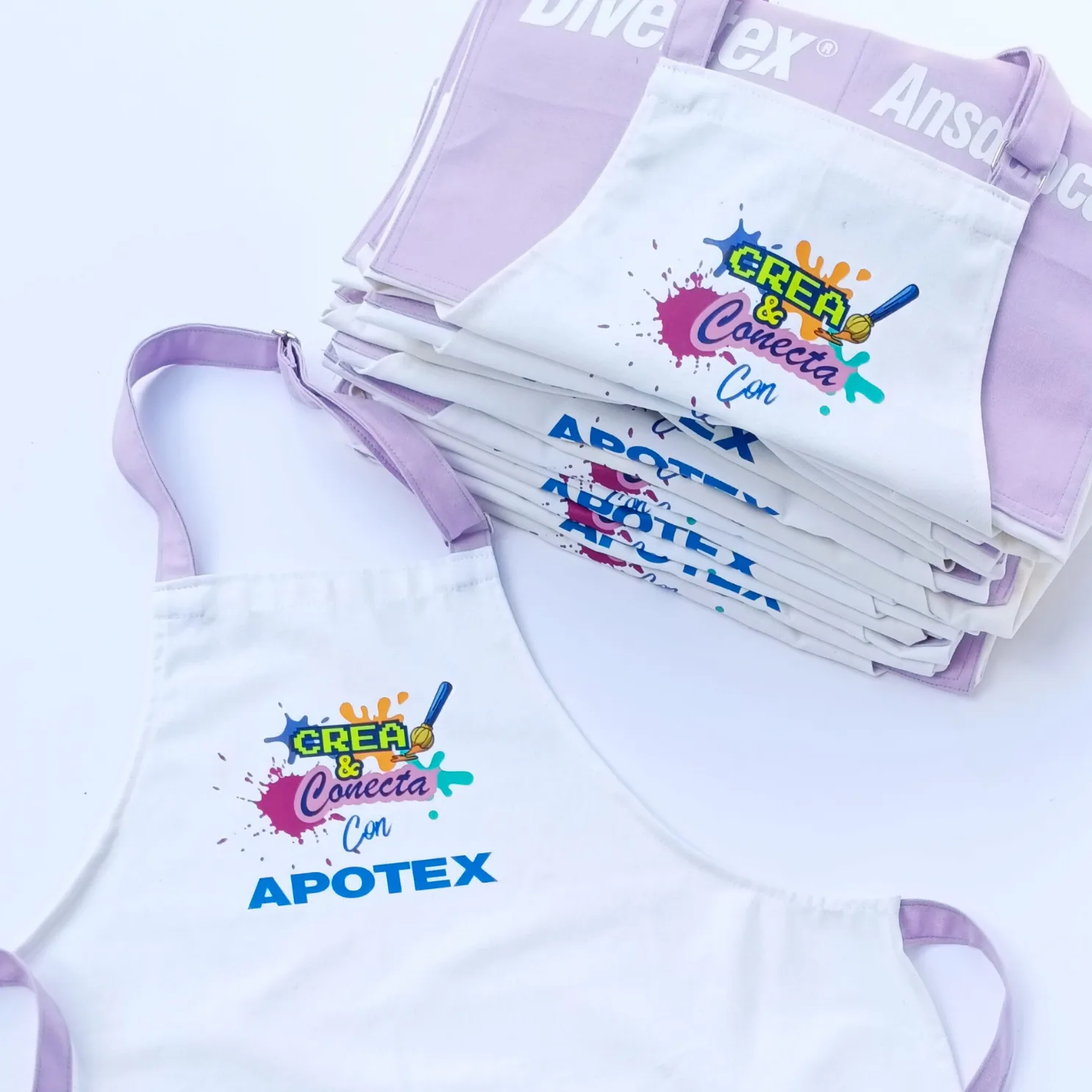 Lote de bolsas personalizadas para activación de marca Apotex Crea y Conecta